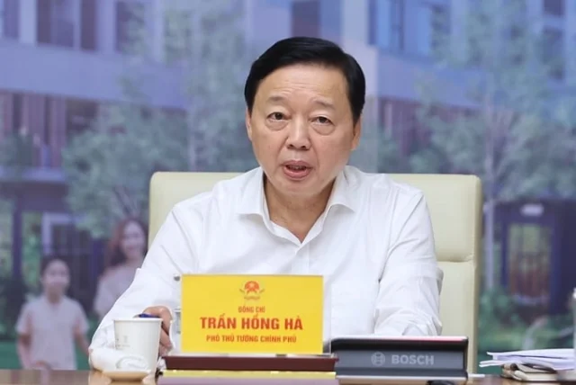 Ph&oacute; Thủ tướng Trần Hồng H&agrave; điều h&agrave;nh thảo luận tại Hội nghị - Ảnh: VGP/Nhật Bắc