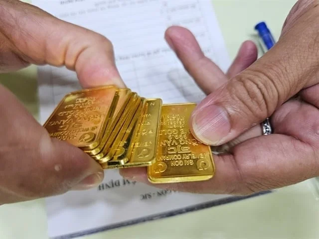 Giá vàng SJC cao chưa từng có - Ảnh 1