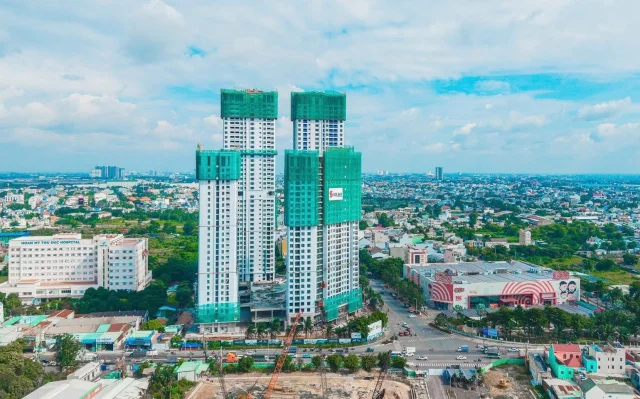 Ấn tượng 6 tháng đầu năm: Những cú ăn bằng lần của doanh nghiệp nhà ở - Ảnh 3