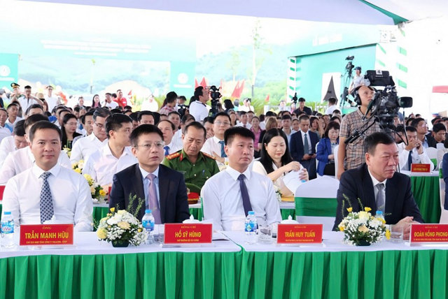 Lào Cai: Khởi công, khánh thành 6 công trình chào mừng kỷ niệm 80 năm Cách mạng tháng Tám và Quốc khánh 2/9 - Ảnh 3