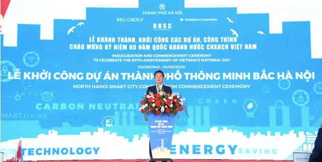 Ocirc;ng Hirokazu Higashino, Ủy viecirc;n Điều hagrave;nh Quản trị cấp cao, Chủ tịch kiecirc;m TGĐ điều hagrave;nh Sumitomo Corporation chacirc;u Aacute; amp; chacirc;u Đại Dương phaacute;t biểu tại sự kiện.