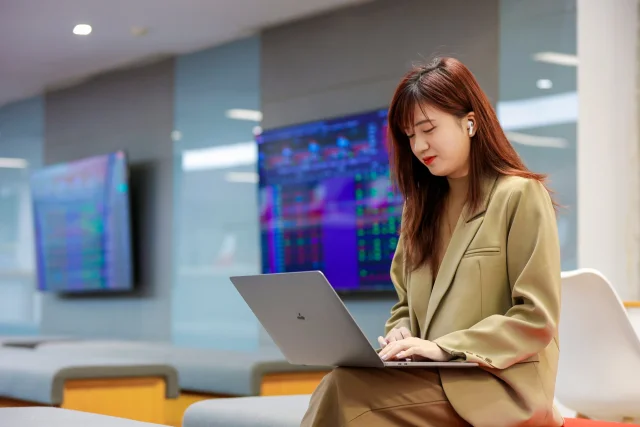 VN-Index gặp khó ở 1.665 điểm: Tìm điểm cân bằng sau pha tăng nóng? - Ảnh 1