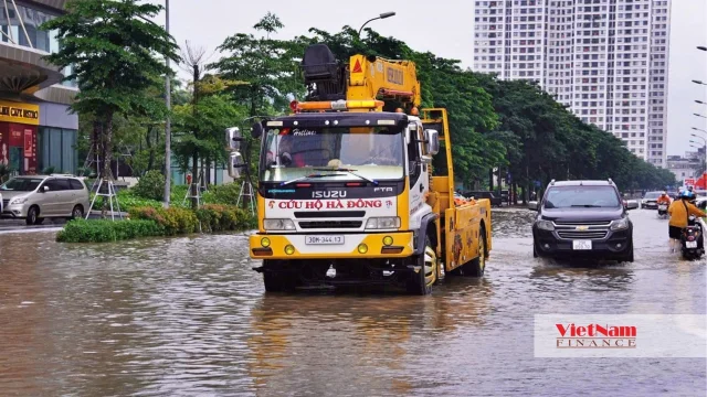 Khu Ngoại giao đoàn thành rốn ngập: Giá nhà cao kỷ lục, mưa lớn phố thành sông - Ảnh 6