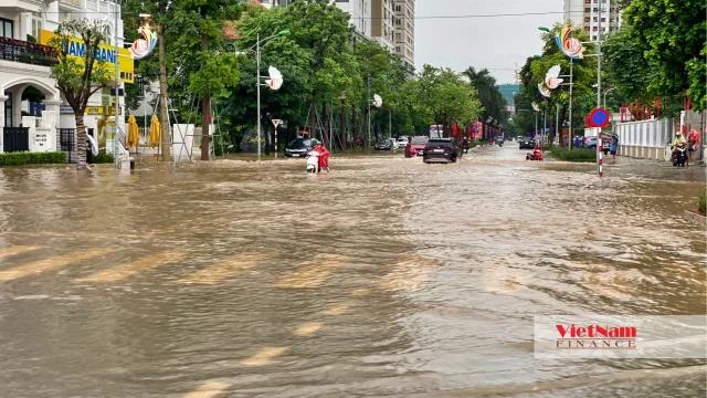 Khu Ngoại giao đoàn thành rốn ngập: Giá nhà cao kỷ lục, mưa lớn phố thành sông - Ảnh 17