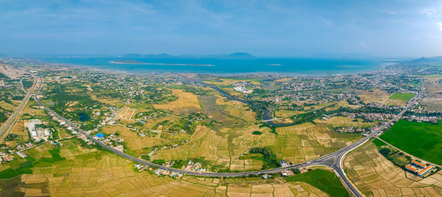 Khải sát cao tốc Vân Phong - Nha Trang trước ngày thông xe toàn tuyến - Ảnh 2