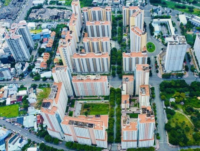 Sau 10 năm vagrave; 4 lần đấu giaacute; khocirc;ng thagrave;nh cocirc;ng, Tp.HCM mới đacirc;y đatilde; thocirc;ng qua phương aacute;n chia nhỏ vagrave; điều chỉnh cocirc;ng năng 3.790 căn hộ Thủ Thiecirc;m, với kỳ vọng lần đấu giaacute; thứ năm sẽ đạt kết quả.