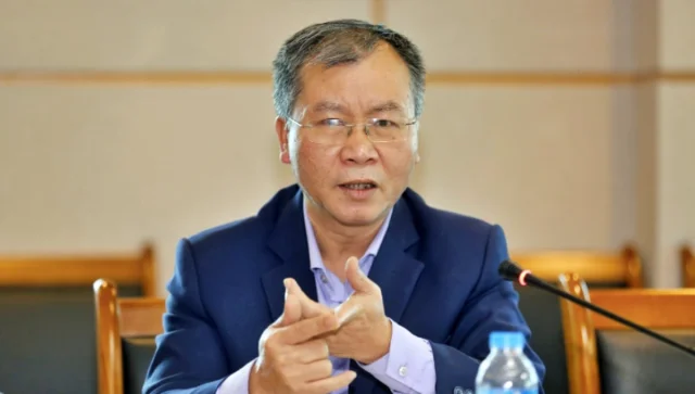 TS Vũ Đ&igrave;nh &Aacute;nh,&nbsp;nguy&ecirc;n Ph&oacute; Viện trưởng Viện Nghi&ecirc;n cứu thị trường &ndash; gi&aacute; cả (Bộ T&agrave;i ch&iacute;nh).