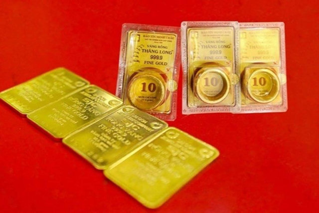Giá vàng trên 'chợ mạng' bị đẩy chênh cao, cẩn thận tránh rủi ro - Ảnh 2