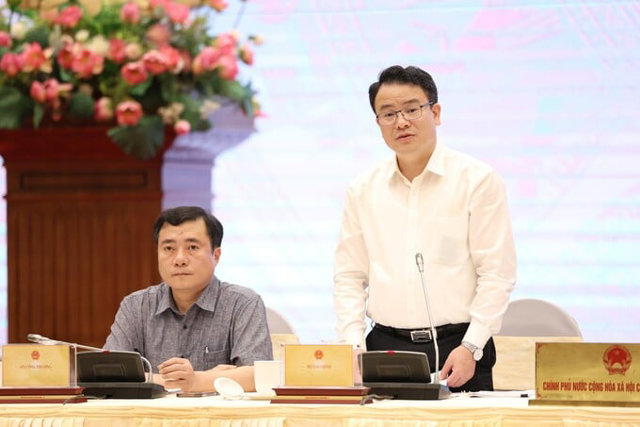 Thứ trưởng Bộ T&agrave;i ch&iacute;nh Trần Quốc Phương.